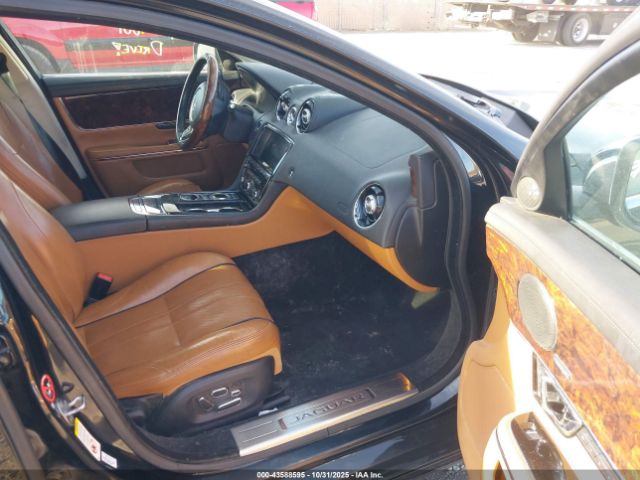 2015 JAGUAR XJ SAJWJ2GD4F8V90002 Photo 4