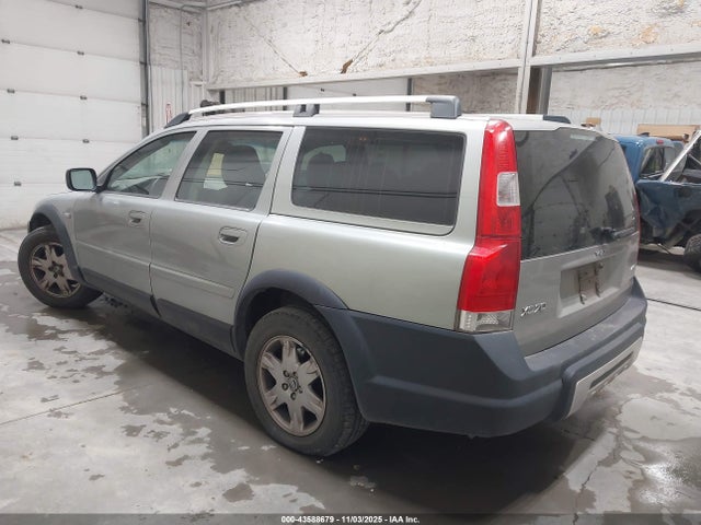2005 VOLVO XC70 YV1SZ592251189018 Photo 2
