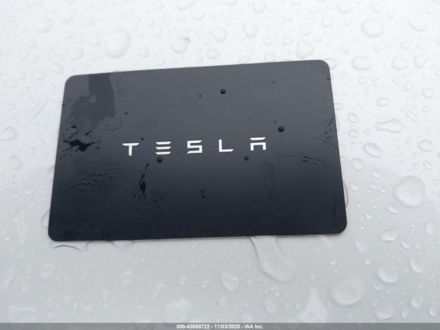 2020 TESLA MODEL Y 5YJYGDEEXLF055748 Photo 10