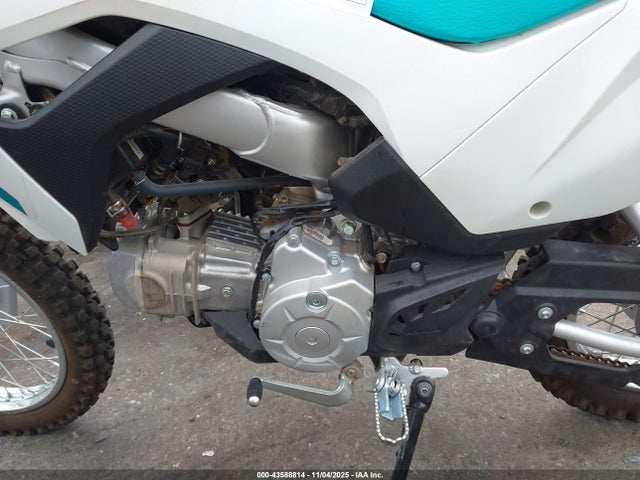LALJE0210S3300394 Honda Crf110 F