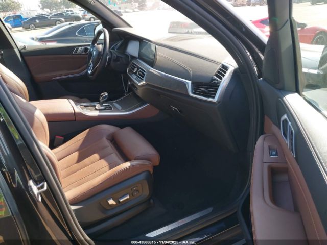 2022 BMW X5 5UXCR6C06N9L05957 Photo 4