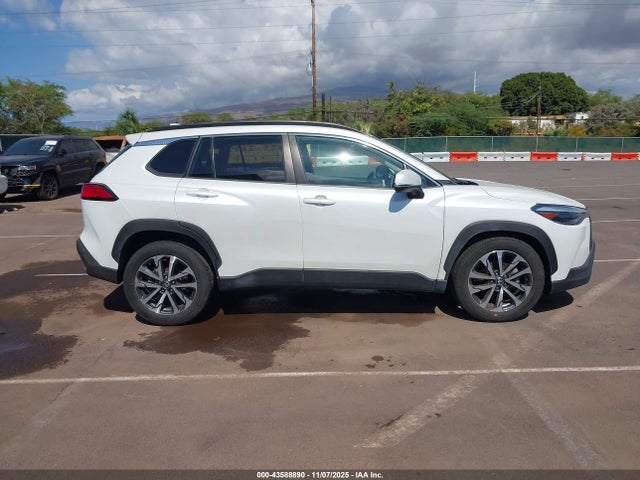 Toyota Corolla Cross Xle 2023 7MUDAAAG7PV037284 Image 13