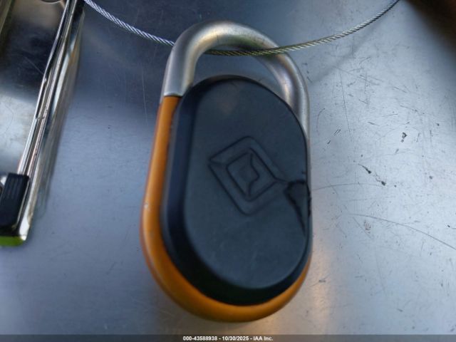 2022 RIVIAN R1T 7FCTGAAL2NN000805 Photo 10