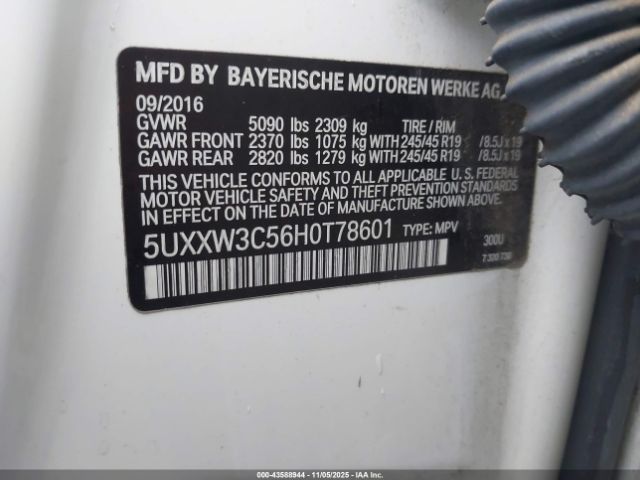 2017 BMW X4 5UXXW3C56H0T78601 Photo 8