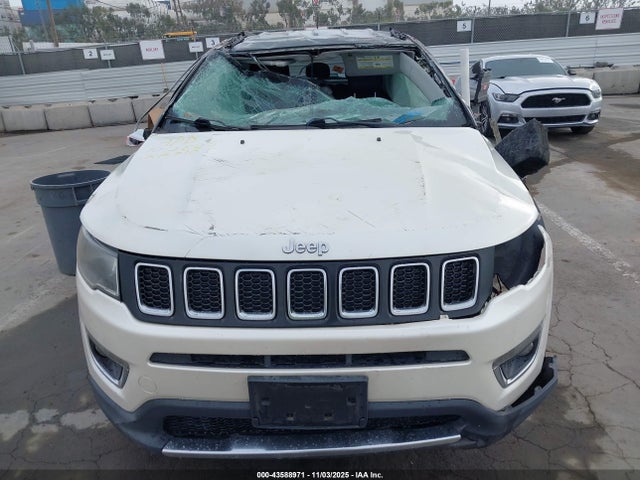 3C4NJCCB2JT205079 Jeep Compass Limited Fwd