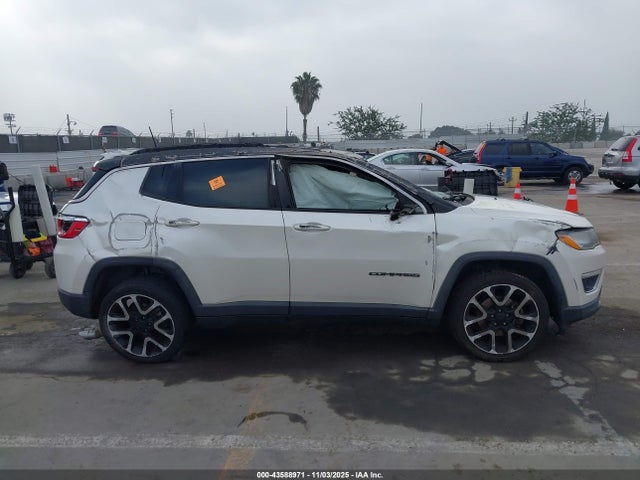 3C4NJCCB2JT205079 Jeep Compass Limited Fwd
