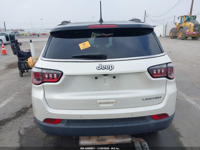 3C4NJCCB2JT205079 Jeep Compass Limited Fwd