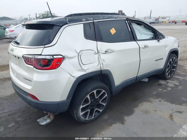 3C4NJCCB2JT205079 Jeep Compass Limited Fwd