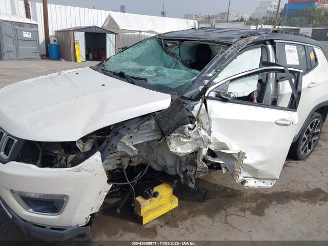 3C4NJCCB2JT205079 Jeep Compass Limited Fwd