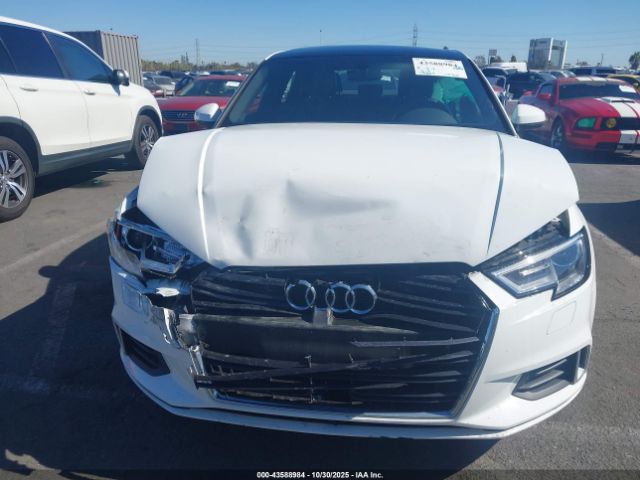 2017 AUDI A3 WAUAUGFF8H1061693 Photo 5