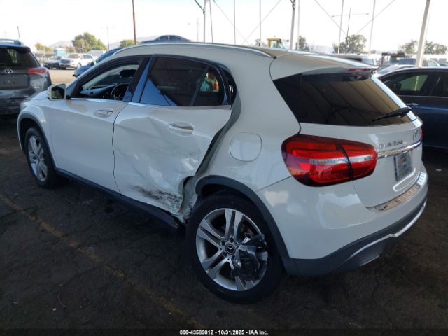 2019 MERCEDES-BENZ GLA 250 WDCTG4EB8KJ553139 Photo 2