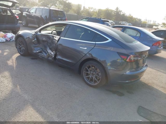 2019 TESLA MODEL 3 5YJ3E1EA5KF411095 Photo 2
