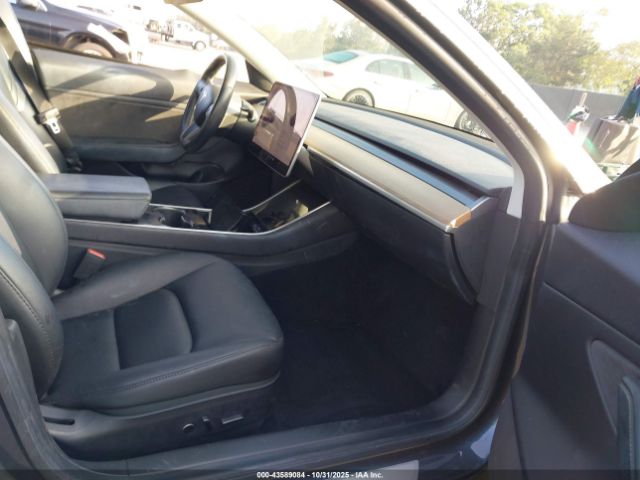 2019 TESLA MODEL 3 5YJ3E1EA5KF411095 Photo 4
