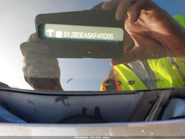 2019 TESLA MODEL 3 5YJ3E1EA5KF411095 Photo 8