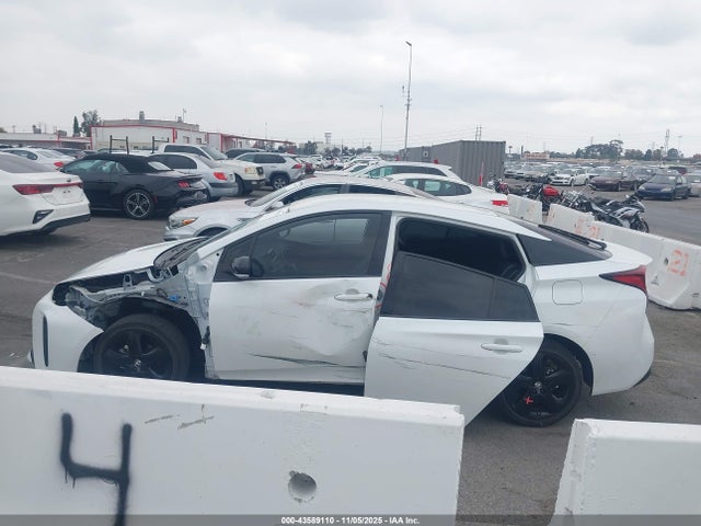 JTDKAMFUXM3129214 Toyota Prius 2020 Edition