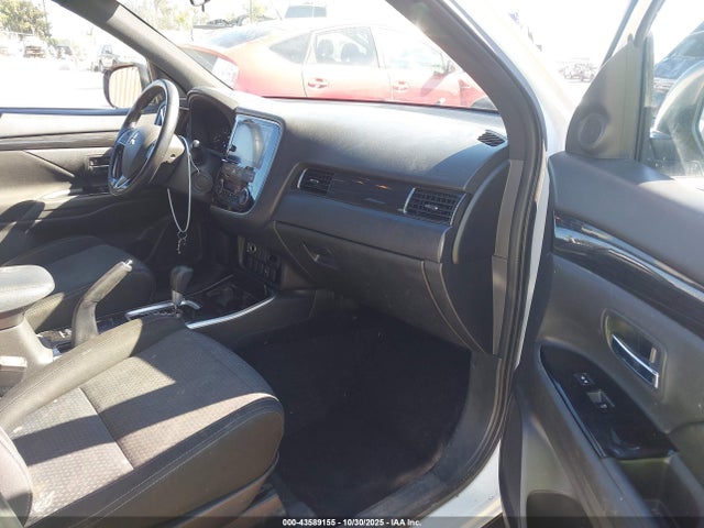2018 MITSUBISHI OUTLANDER JA4AD3A31JZ029680 Photo 4
