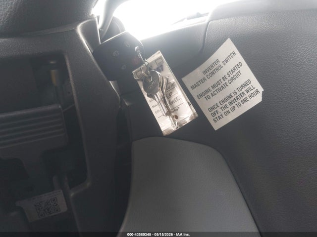 43589345 :رقم المزاد ، 1FTBW2YG4FKB09305 vin ، 2015 Ford Transit-350 مزاد بيع