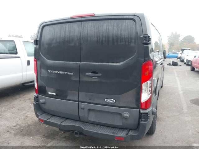 43589345 :رقم المزاد ، 1FTBW2YG4FKB09305 vin ، 2015 Ford Transit-350 مزاد بيع