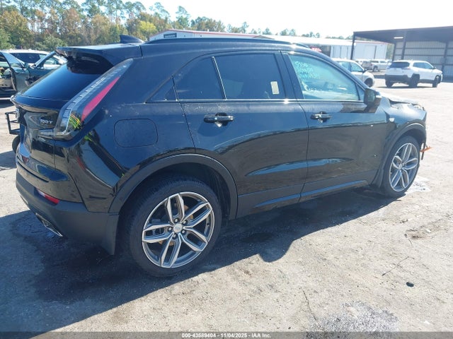 2022 CADILLAC XT4 1GYFZER45NF169304 Photo 3