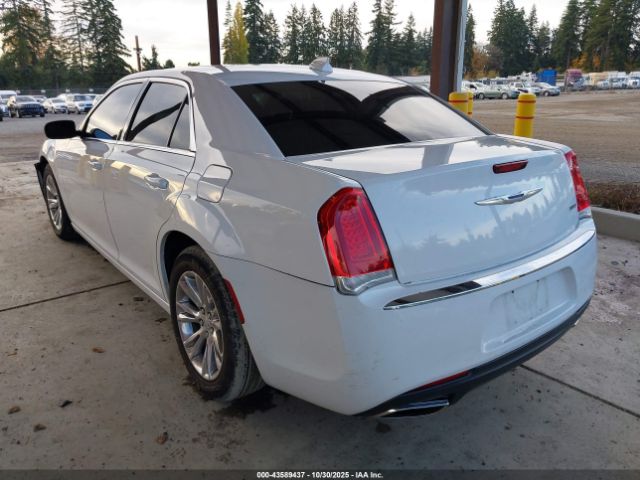 2017 CHRYSLER 300 2C3CCAAG6HH661811 Photo 2