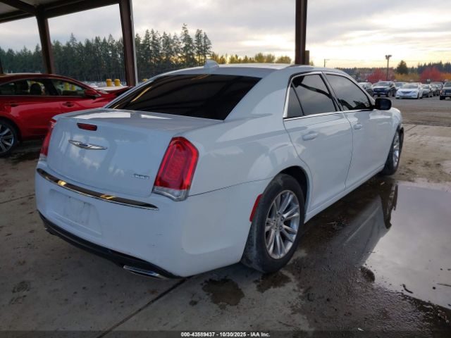 2017 CHRYSLER 300 2C3CCAAG6HH661811 Photo 3