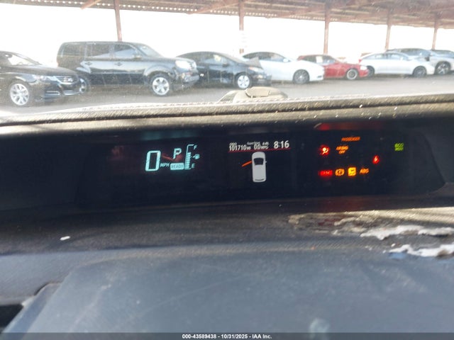Toyota Prius C Two 2014 JTDKDTB32E1081655 Image 7