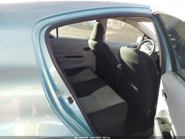 Toyota Prius C Two 2014 JTDKDTB32E1081655 Image 8