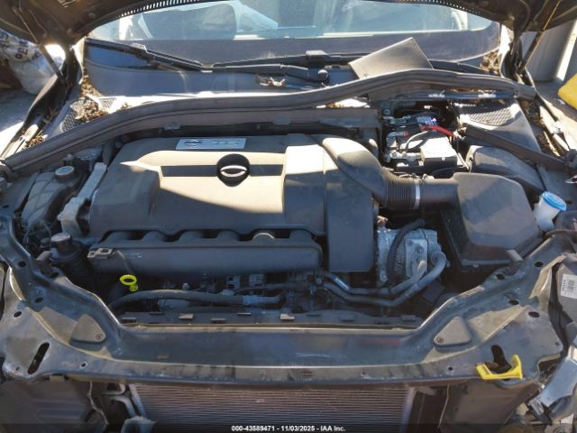 2015 VOLVO XC60 YV4902RK8F2665181 Photo 9