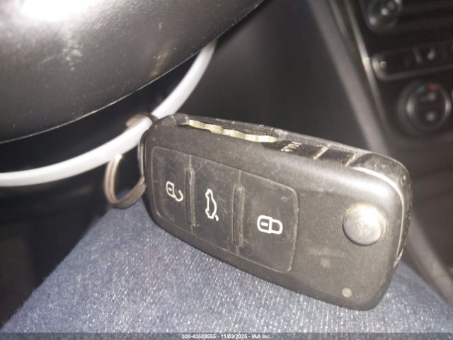 2017 VOLKSWAGEN PASSAT 1VWBT7A31HC006754 Photo 10