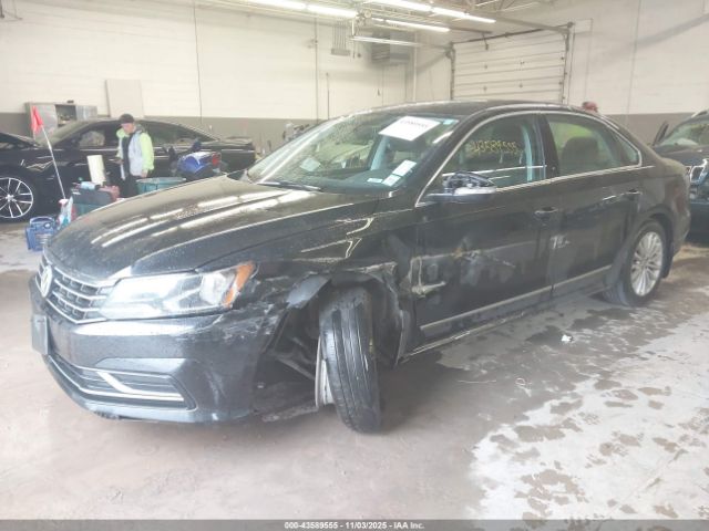 2017 VOLKSWAGEN PASSAT 1VWBT7A31HC006754 Photo 1