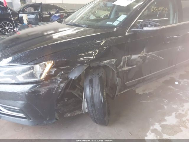 2017 VOLKSWAGEN PASSAT 1VWBT7A31HC006754 Photo 5