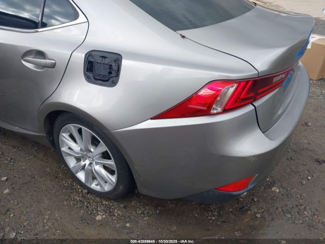 2016 LEXUS IS 200T JTHBA1D20G5005878 Photo 5