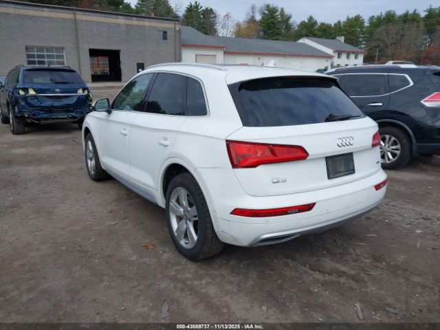 2019 AUDI Q5 WA1CNAFY9K2087240 Photo 2