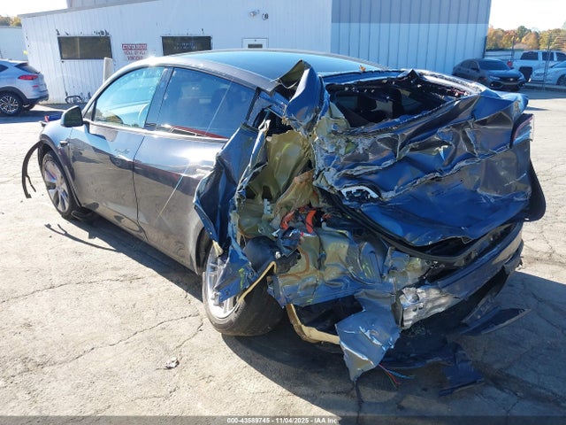 2023 TESLA MODEL Y 7SAYGDEE7PA136227 Photo 2