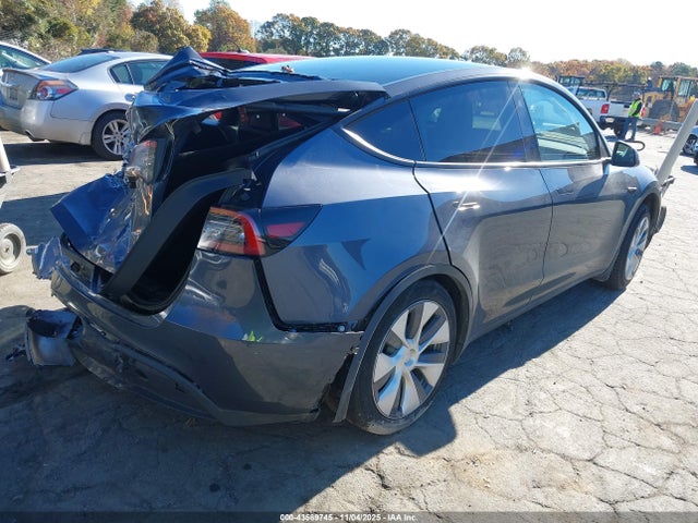 2023 TESLA MODEL Y 7SAYGDEE7PA136227 Photo 3