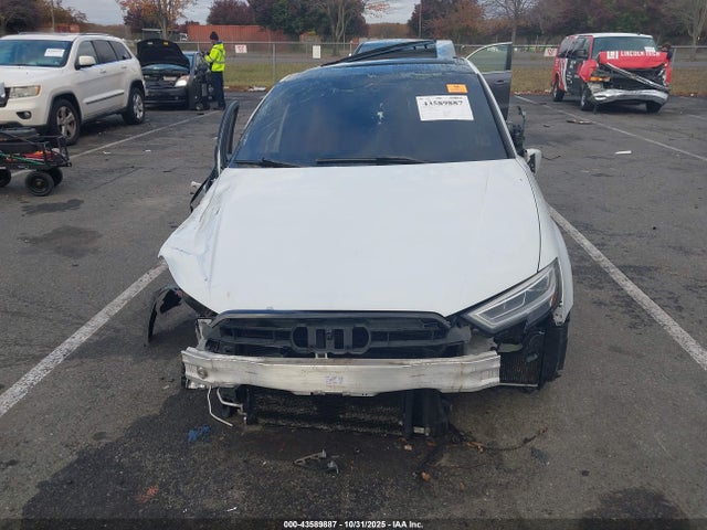 Продаж на аукціоні авто 2017 Audi S3 2.0t Premium Plus, vin: WAUB1GFF5H1071854, номер лоту: 43589887