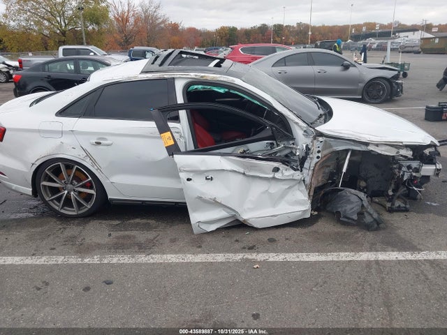 Продаж на аукціоні авто 2017 Audi S3 2.0t Premium Plus, vin: WAUB1GFF5H1071854, номер лоту: 43589887