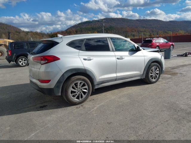 2018 HYUNDAI TUCSON KM8J33A45JU601862 Photo 3