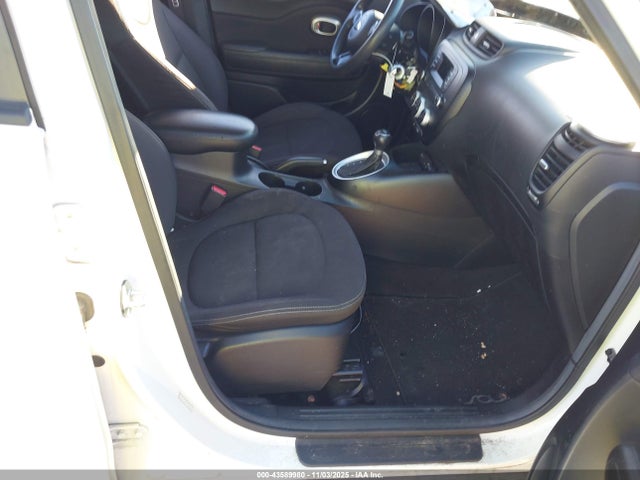 KNDJN2A27F7206367 KIA Soul