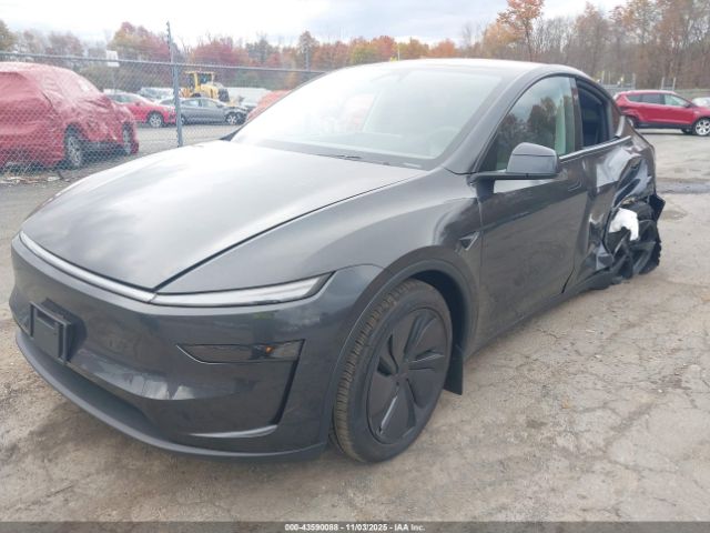 2026 TESLA MODEL Y 7SAYGDED4TF437624 Photo 1