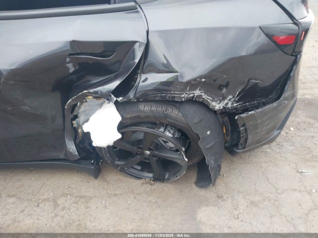 2026 TESLA MODEL Y 7SAYGDED4TF437624 Photo 5