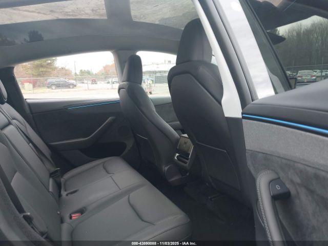 2026 TESLA MODEL Y 7SAYGDED4TF437624 Photo 7
