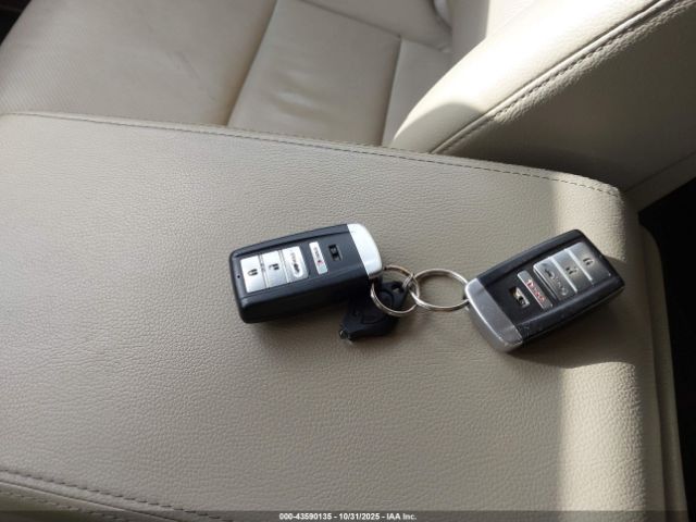 2016 ACURA RDX 5J8TB4H58GL010669 Photo 10