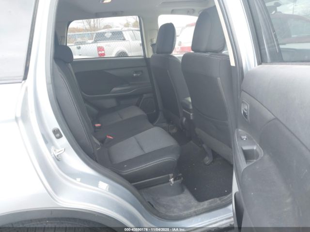 2017 MITSUBISHI OUTLANDER JA4AD3A36HZ062040 Photo 7