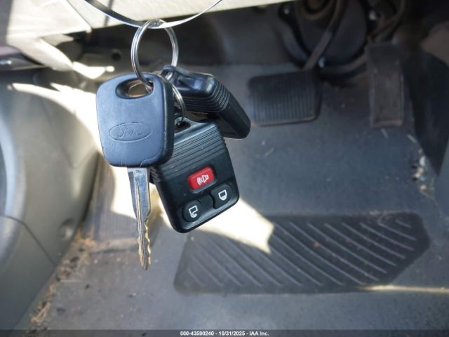 2003 FORD ESCAPE 1FMYU02133KA26299 Photo 10
