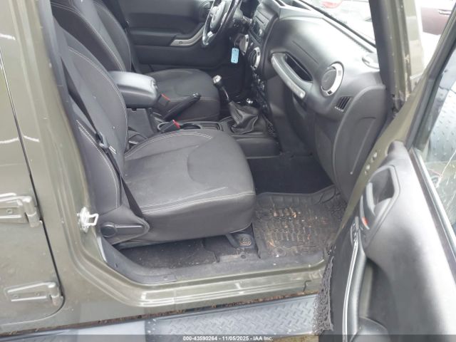 2015 JEEP WRANGLER UNLIMITED 1C4BJWEG0FL732666 Photo 4