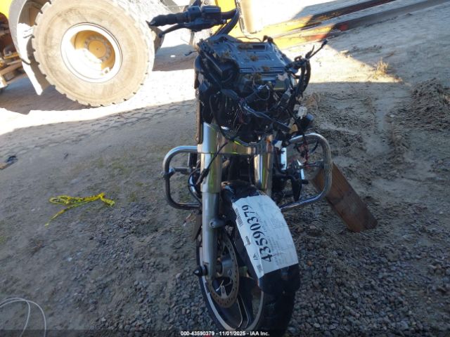 2018 HARLEY-DAVIDSON FLHX 1HD1KBC17JB629483 Photo 4