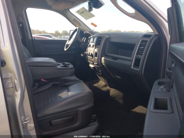 Продаж на аукціоні авто 2019 Ram 1500 Classic Express  4x2 5'7 Box, vin: 1C6RR6KG1KS521804, номер лоту: 43590401