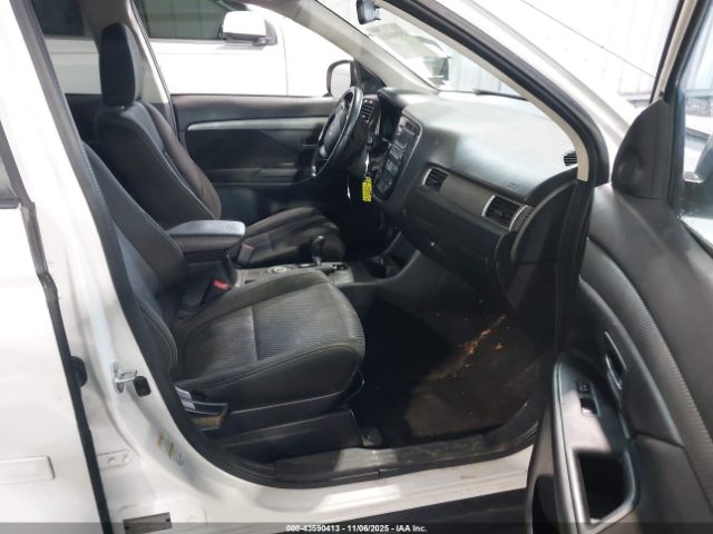 2016 MITSUBISHI OUTLANDER JA4AZ3A3XGZ039912 Photo 4