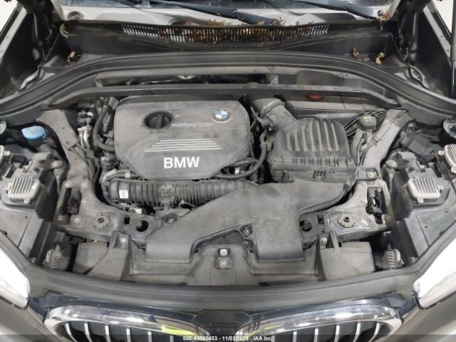2016 BMW X1 WBXHT3C34G5E55910 Photo 9